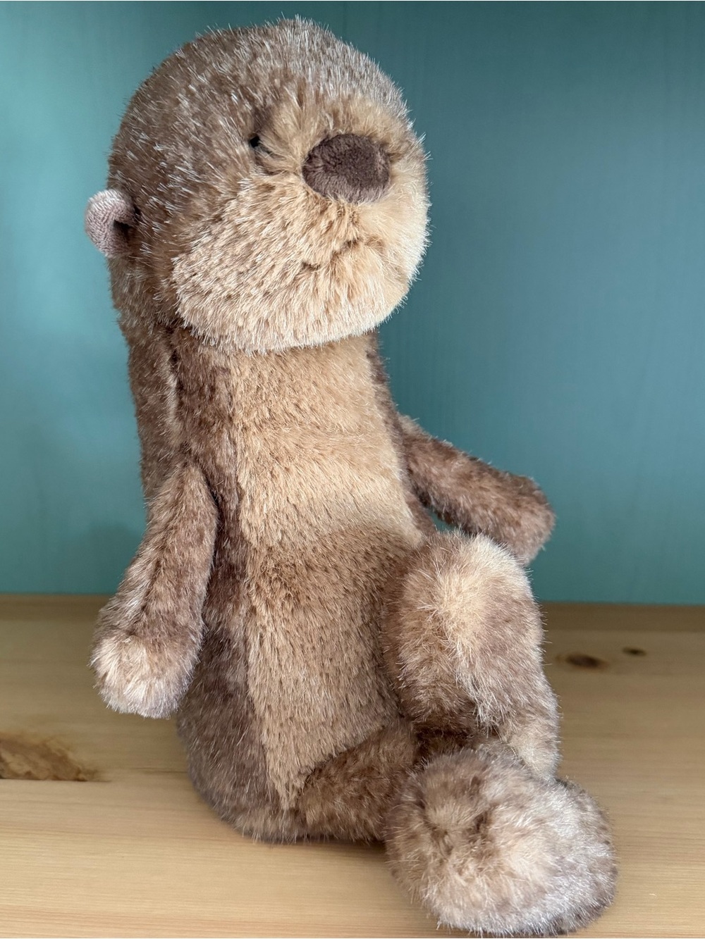 Jellycat Brooke Otter - Picture 5 of 7